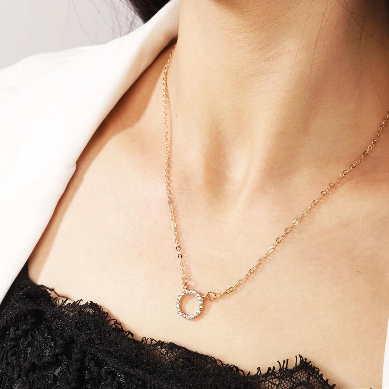 Royal Glow Gold-Plated Stone Pendant Necklace