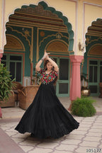 Designer Navratri Black Gown Kurti – Georgette Schiffli & Kutchi Gamthi Patch – Full Flared Anarkali for Garba & Festive Nights