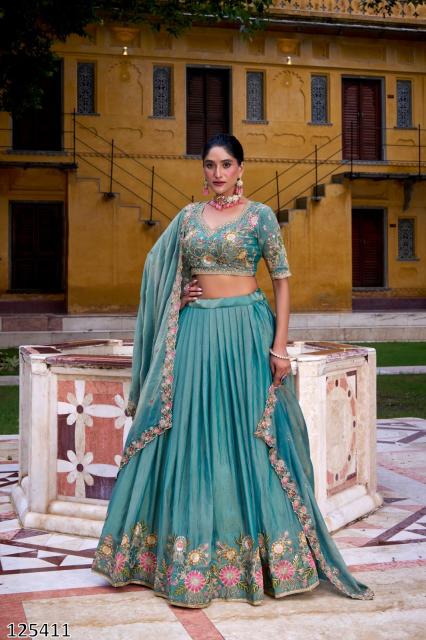 Diwali Luxe Zari Shimmer Lehenga – Sequins & Thread Embroidery