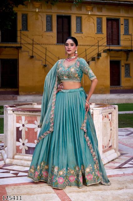 Diwali Luxe Zari Shimmer Lehenga – Sequins & Thread Embroidery