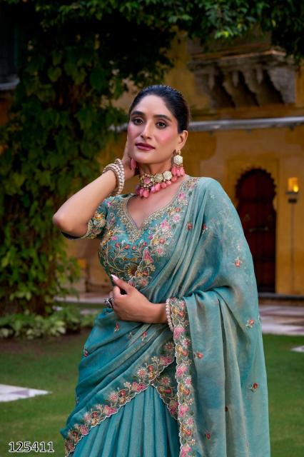 Diwali Luxe Zari Shimmer Lehenga – Sequins & Thread Embroidery