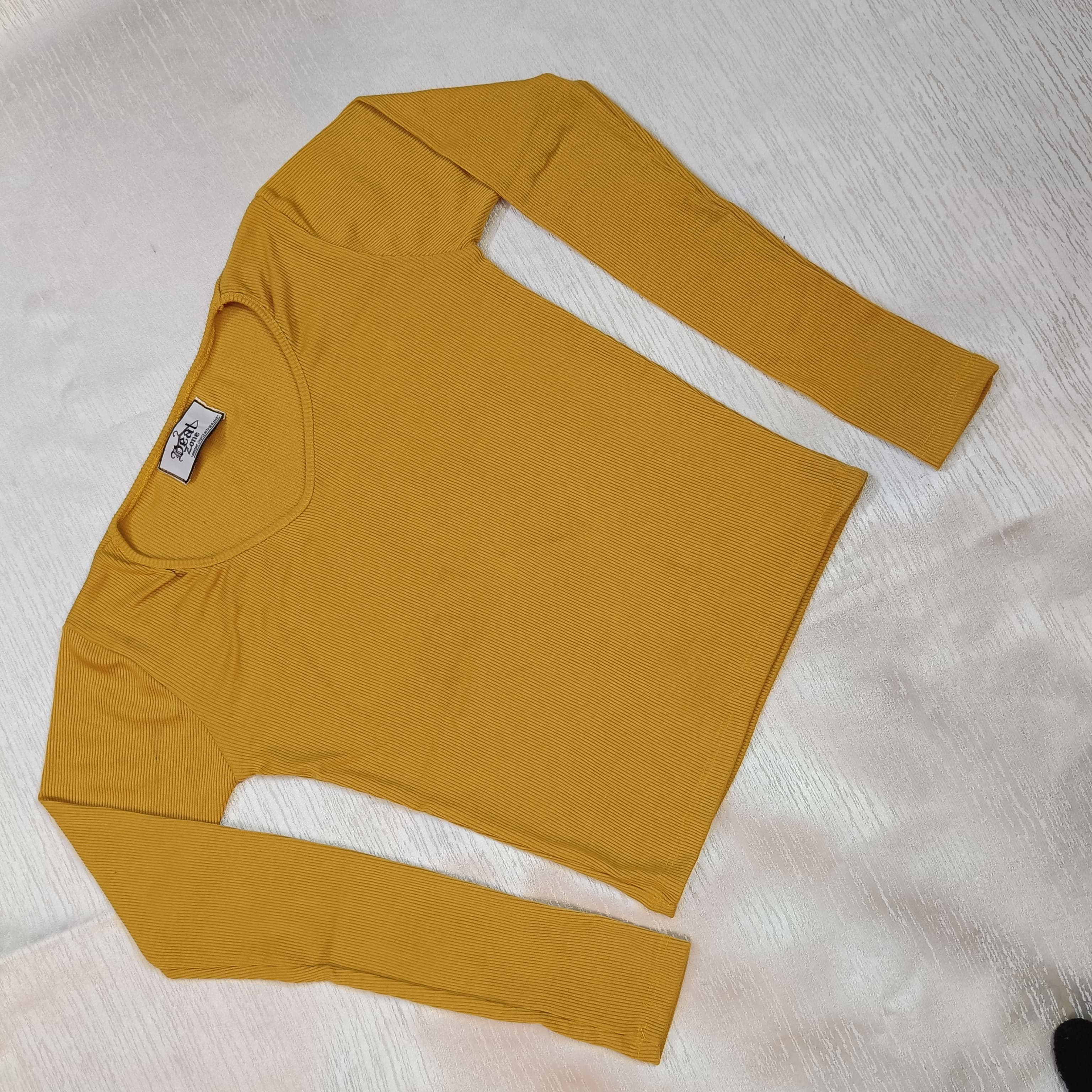 Elegant Ribbed Cotton Long Sleeve Crop Top – Perfect Blend of Comfort & Style