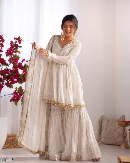 “Regal Radiance Sharara Set Suit – Trendsetting Style Statement”