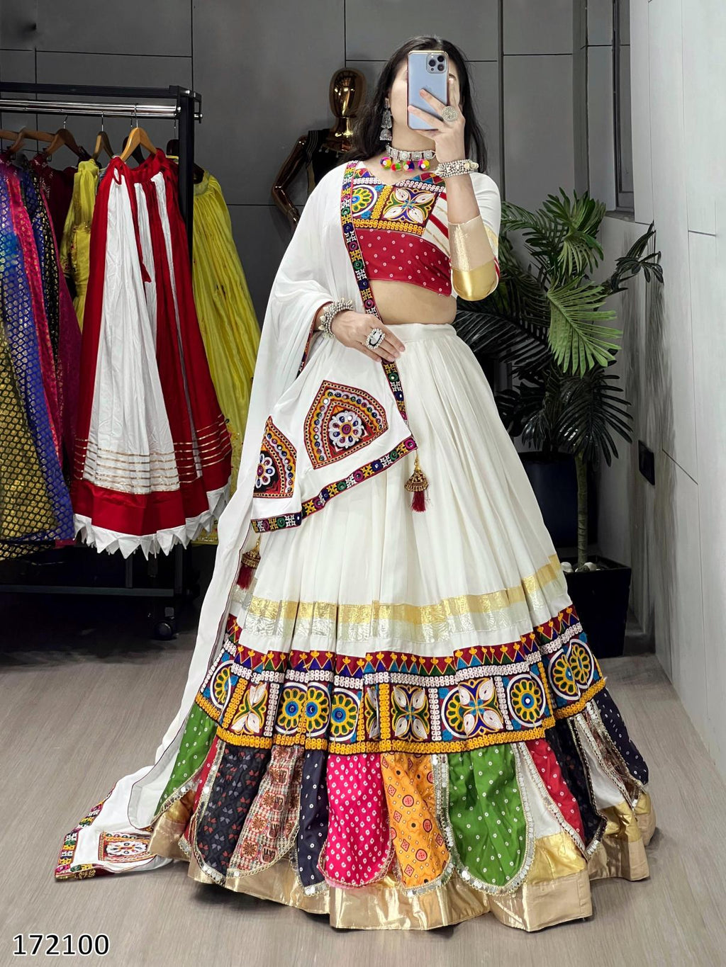 Festive Ethnic Chaniya Choli Set – Fancy Top & Dupatta Included (Navratri Showstopper)