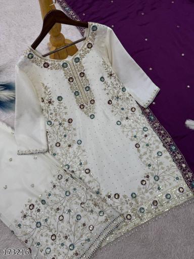 Elegant Embroidered Pakistani Suit Set with Dupatta