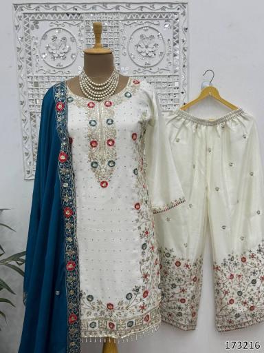 Elegant Embroidered Pakistani Suit Set with Dupatta