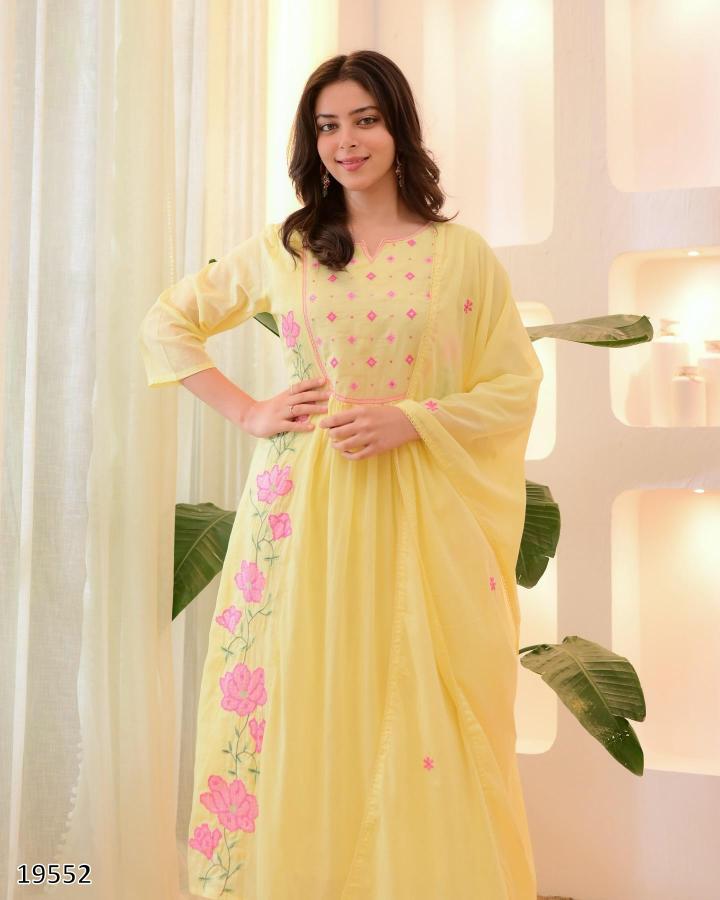 “Parampara Royale Silk Embroidered Suit with Dupatta – Heritage Glamour Set”