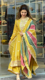 Sunshine Grace Embroidered Suit Set with Dual-Tone Dupatta