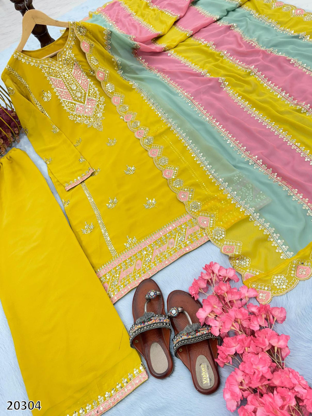 Sunshine Grace Embroidered Suit Set with Dual-Tone Dupatta