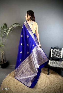 Elegant Banarasi Silk Saree with Rich Zari Weaving and Grand Designer Pallu
