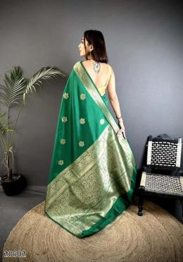 Elegant Banarasi Silk Saree with Rich Zari Weaving and Grand Designer Pallu