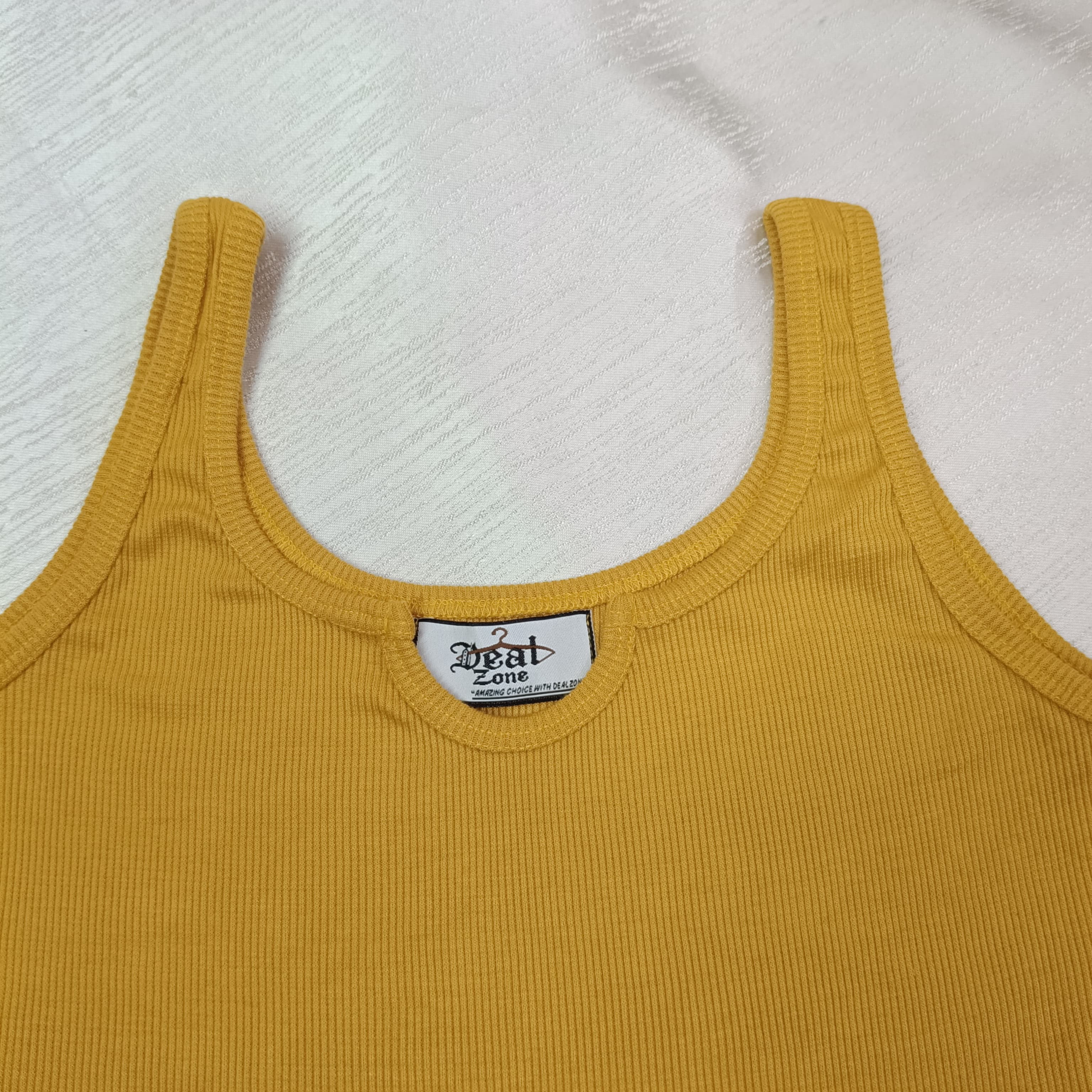 Ribbed V-Hem Stretch Crop Top