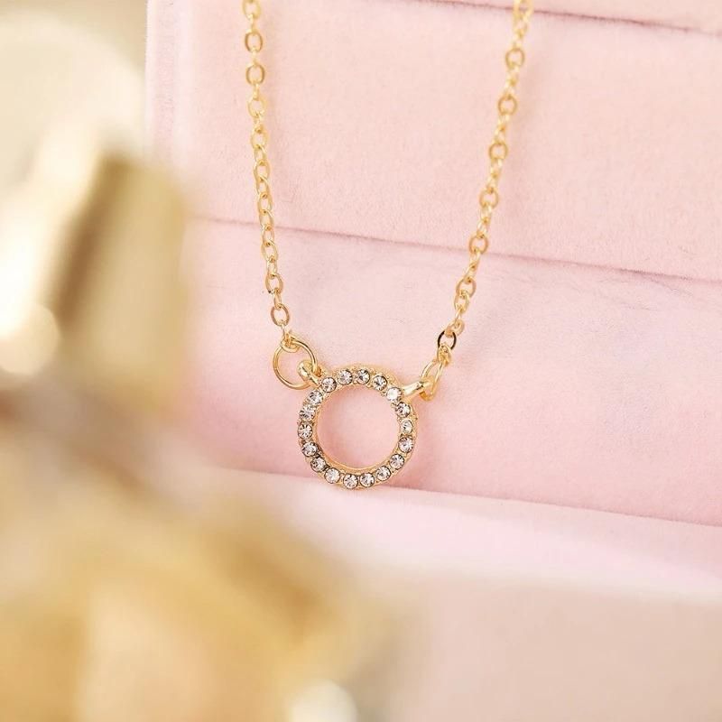 Royal Glow Gold-Plated Stone Pendant Necklace