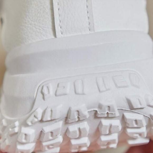 PureStep Women’s White Casual Sneakers
