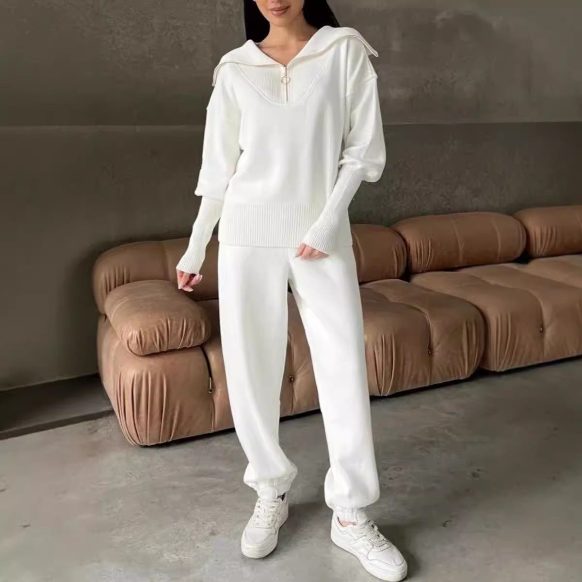 ChicFlex Women’s 2-Piece Zipper Lounge Set