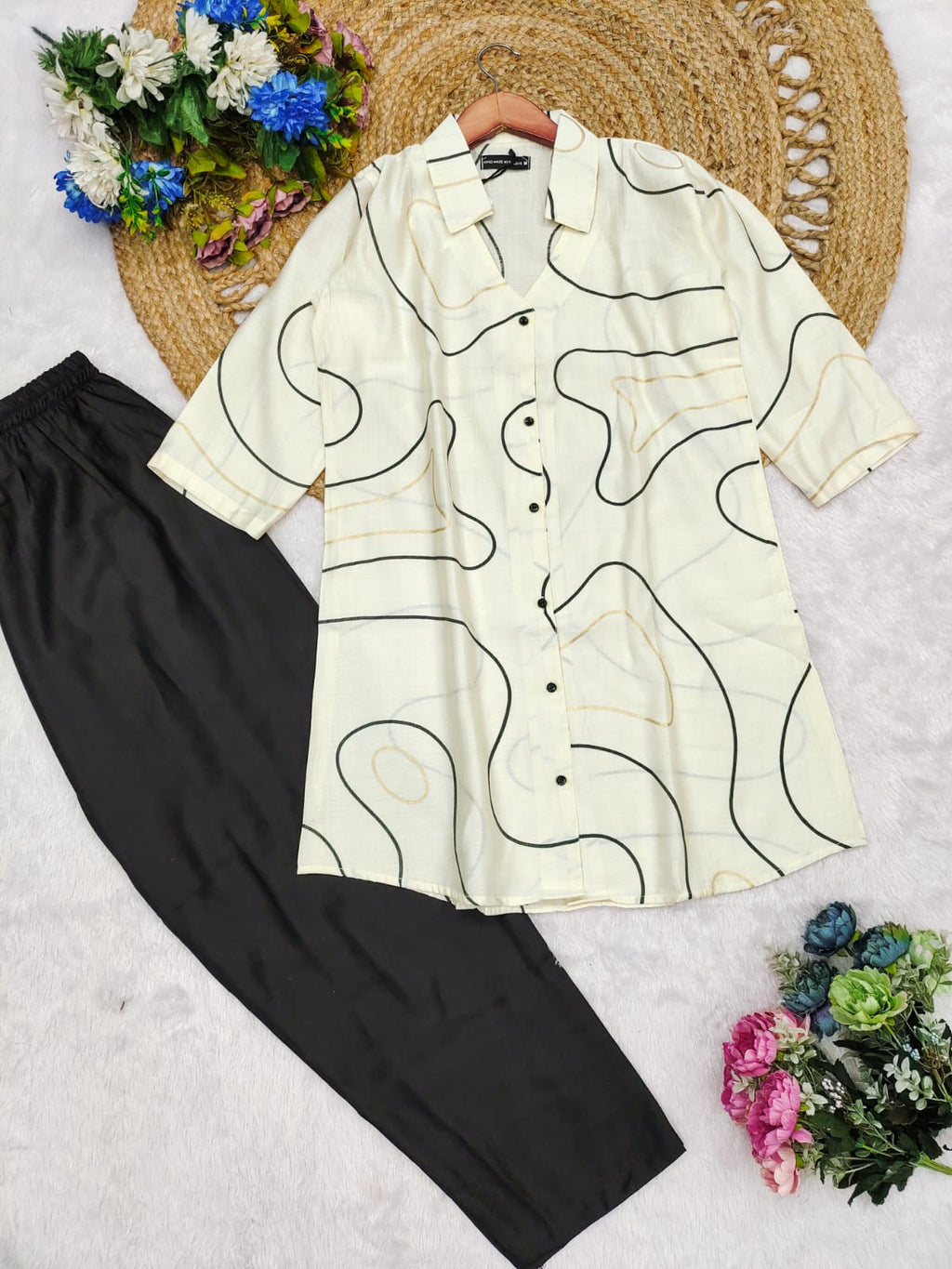 Abstract Printed Kurta Set – Chic Comfort Redefined