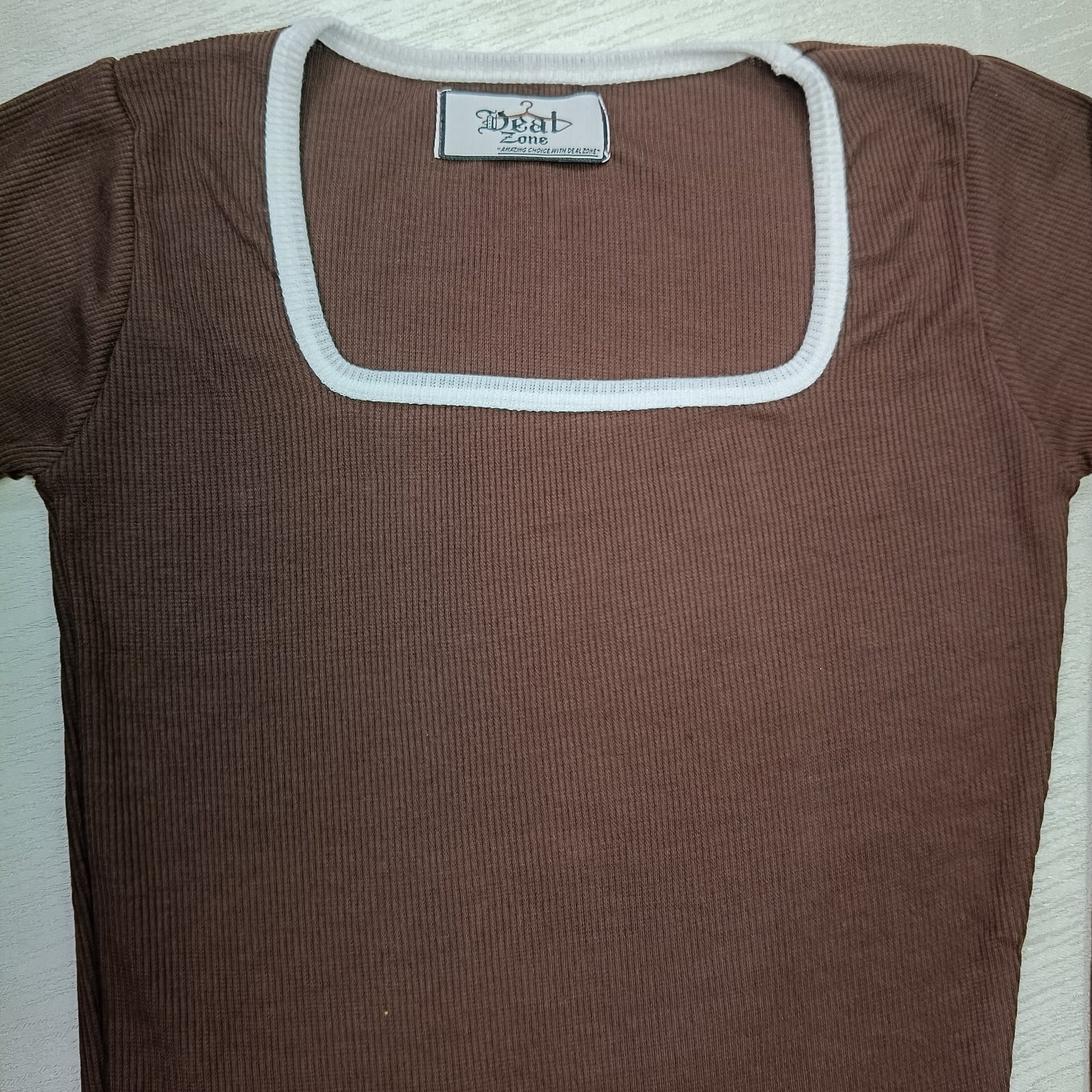 Elegant Square Neck Full Sleeve Ribbed Crop Top