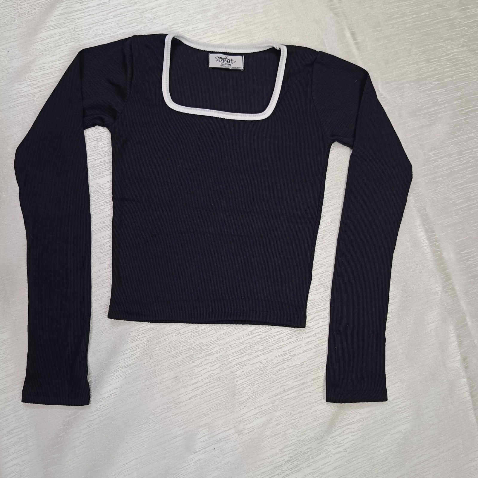Elegant Square Neck Full Sleeve Ribbed Crop Top