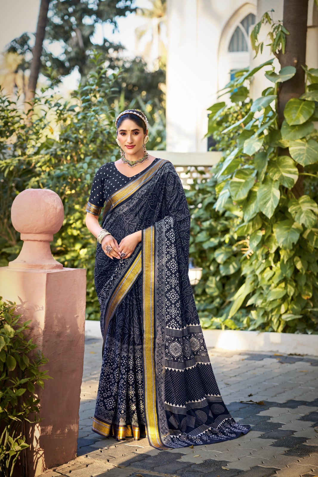 Pure Mal Mal Cotton Chatai Border Saree – Effortless Grace in Every Drape