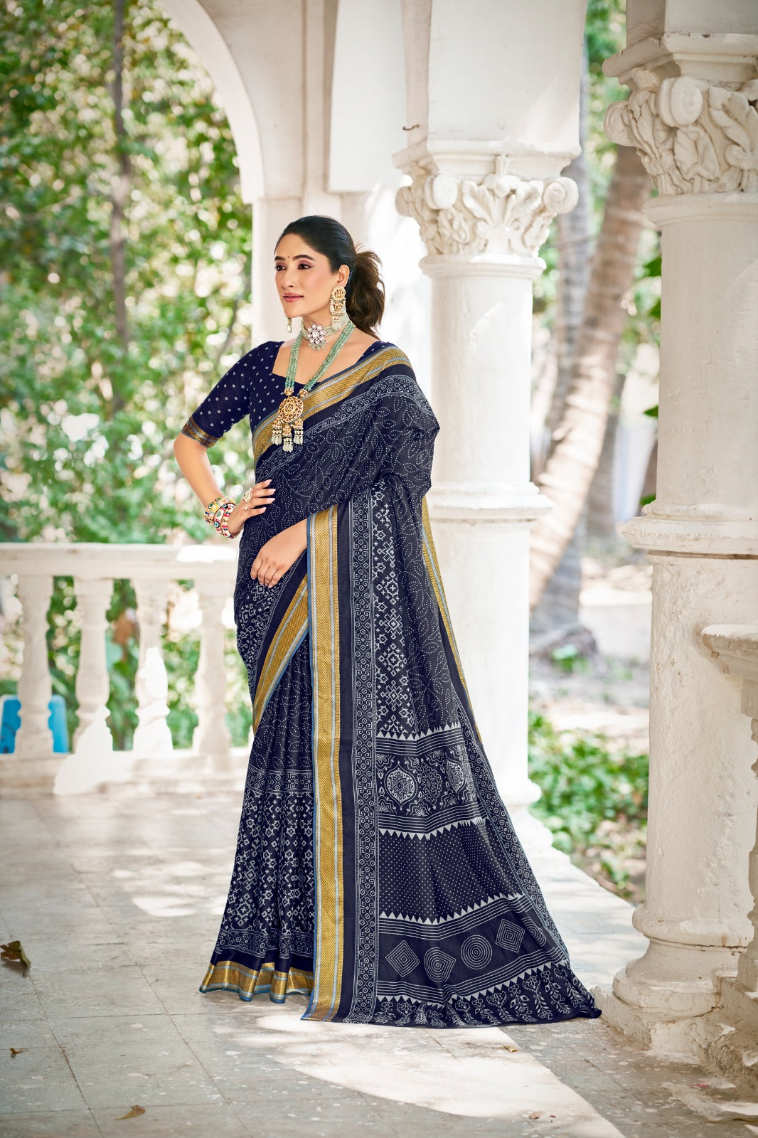 Pure Mal Mal Cotton Chatai Border Saree – Effortless Grace in Every Drape