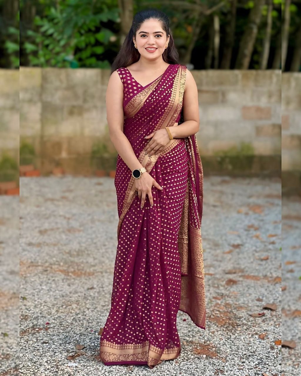 Soft Lichi Silk Saree with Rich Pallu and All-Over Jacquard Weave Design