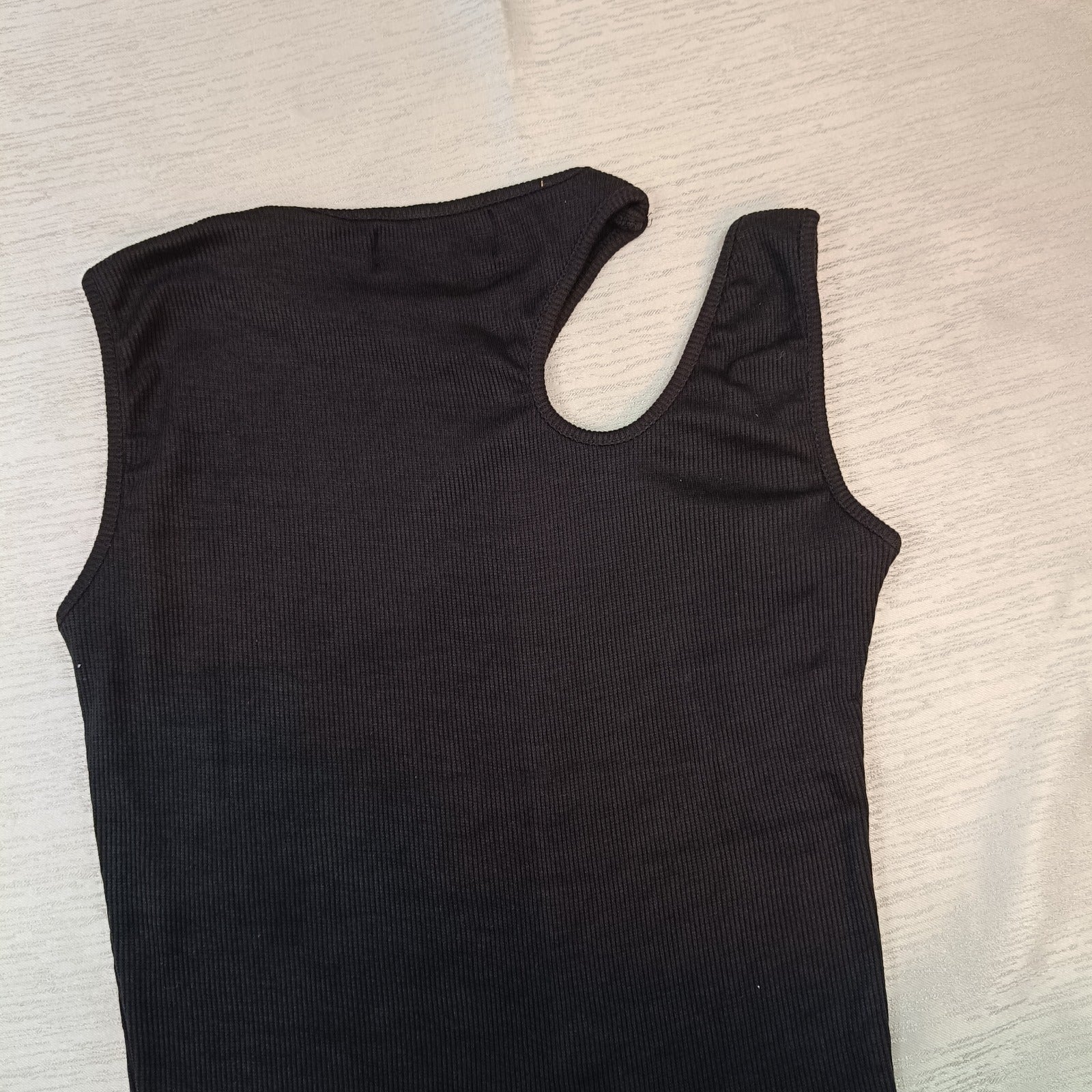 Ribbed One-Shoulder Cutout Crop Top