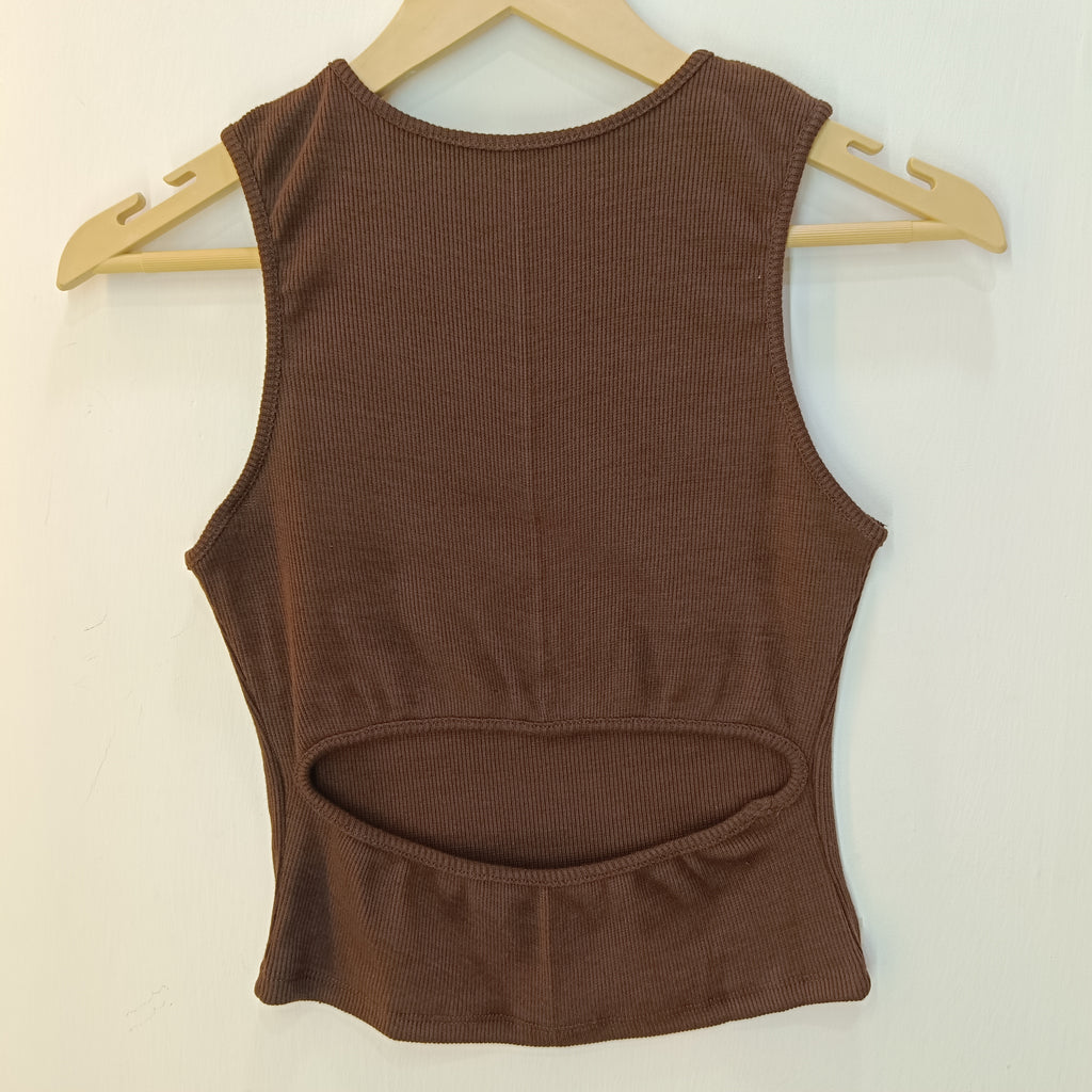 Trendy Sleeveless Cut-Out Crop Top for Women – Bold, Chic & Effortlessly Stylish