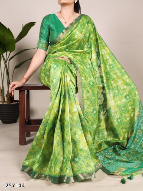 Royal Patola Weave Silk Saree – Elegance in Every Drape