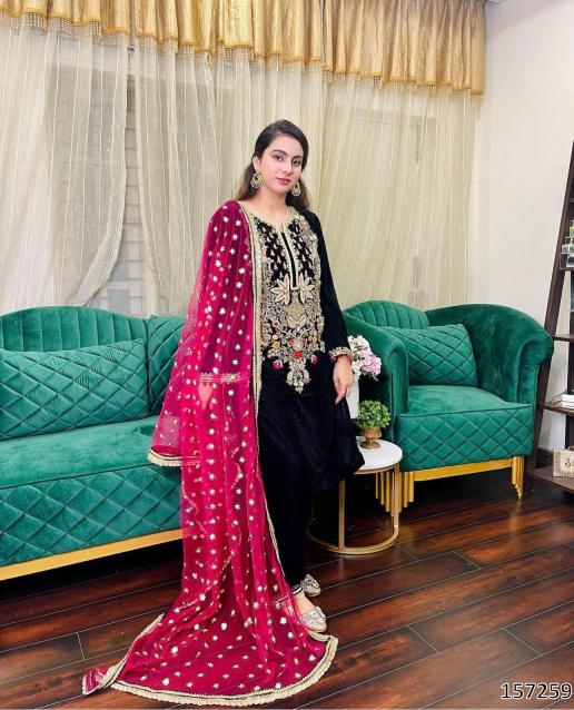 Luxury Velvet Embroidered Suit Set with Heavy Dupatta – Premium Winter Wedding Collection